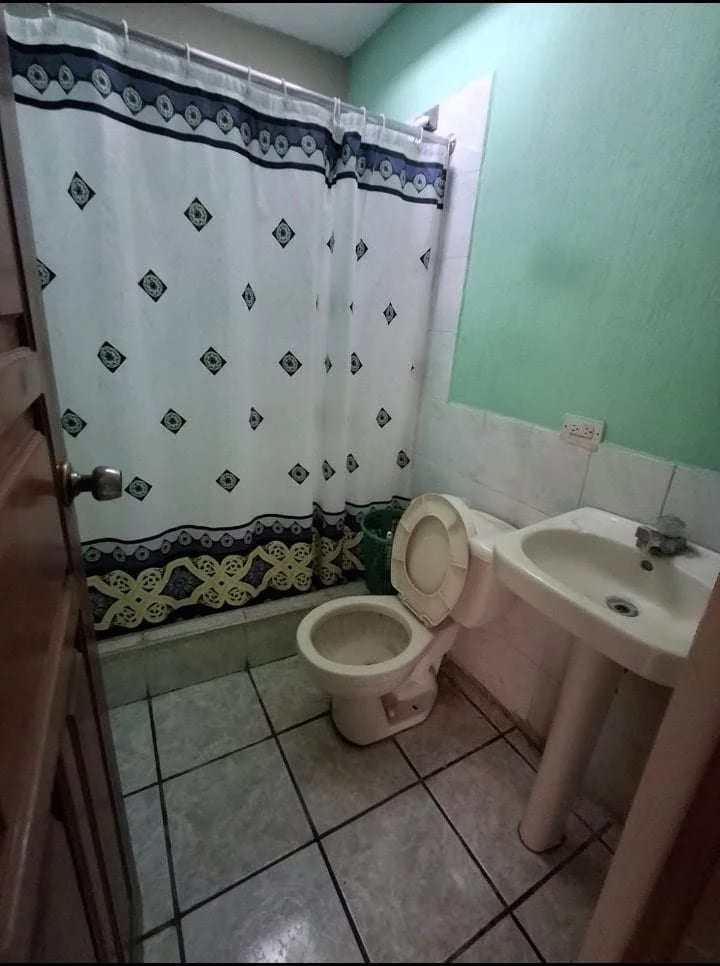 CASA en Venta - Los Olivos zona 18 — foto 8 de 14