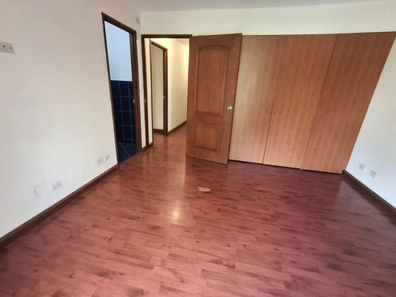 APARTAMENTO en Venta - Jardines de la Floresta, zona 7 — foto 8 de 17