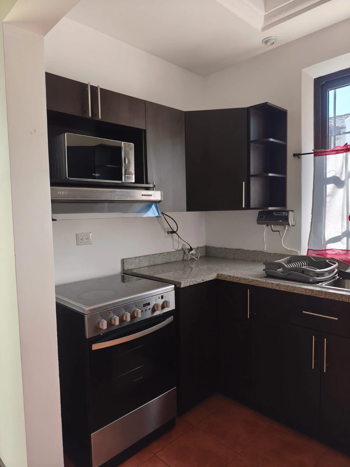 CASA en Alquiler – Barrio Las Campanas, San Pedro Las Huertas, Sacatepéquez — foto 5 de 17