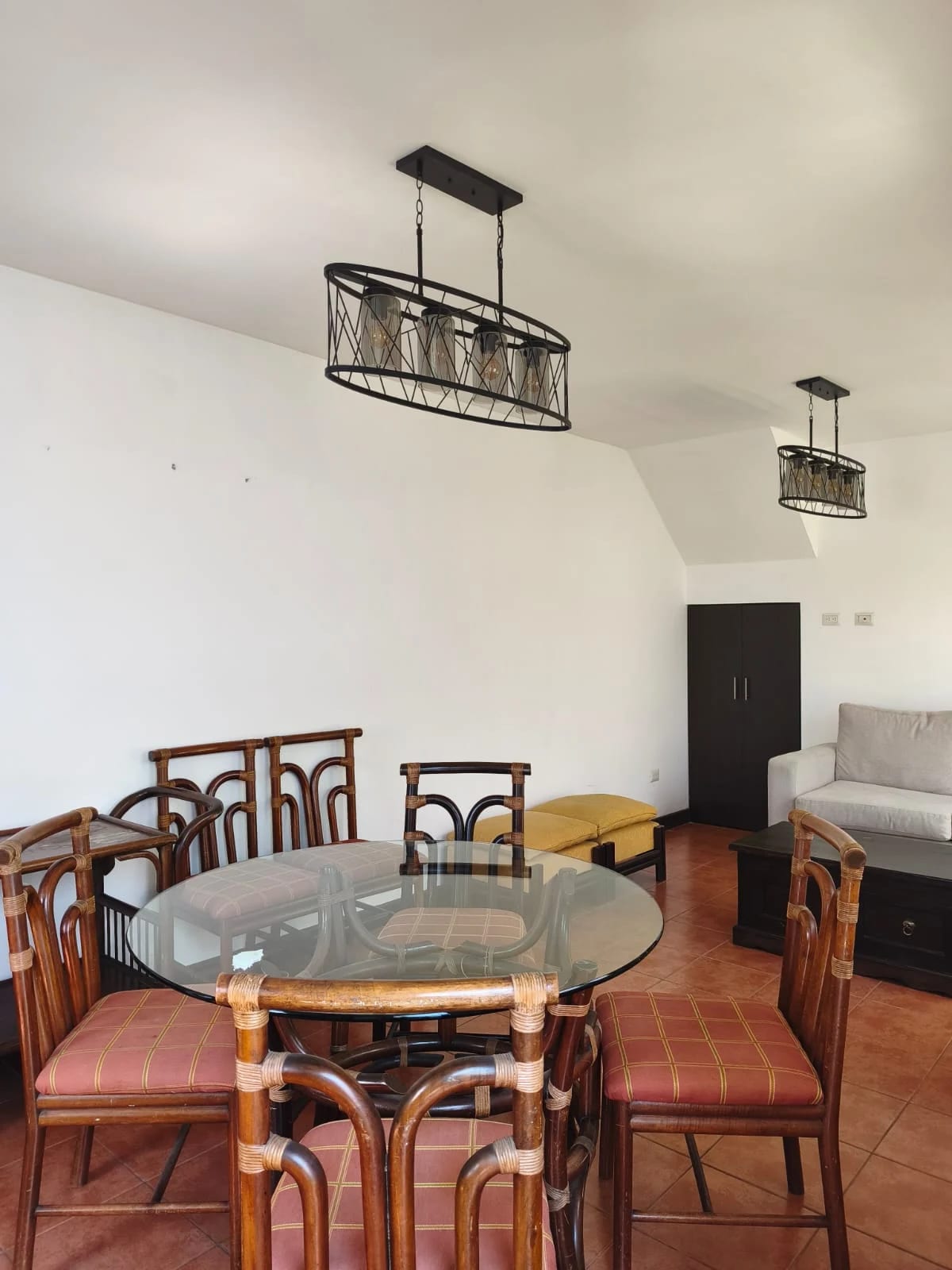 CASA en Alquiler – Barrio Las Campanas, San Pedro Las Huertas, Sacatepéquez — foto 4 de 17