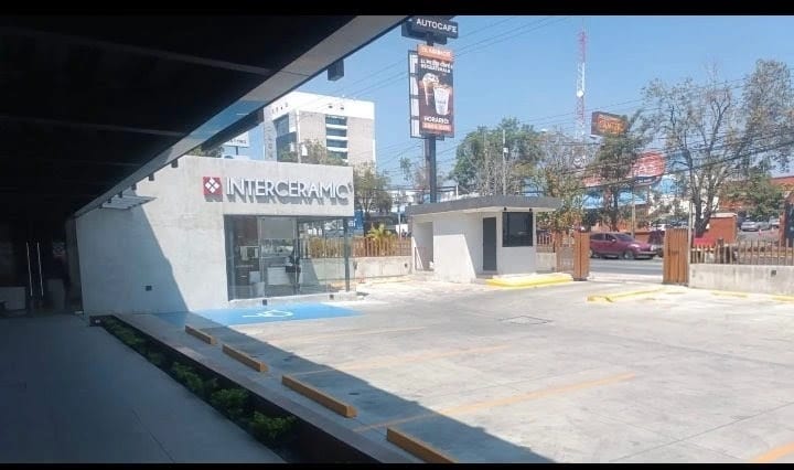 LOCAL en Venta - Plaza Luminare Roosevelth — foto 4 de 7
