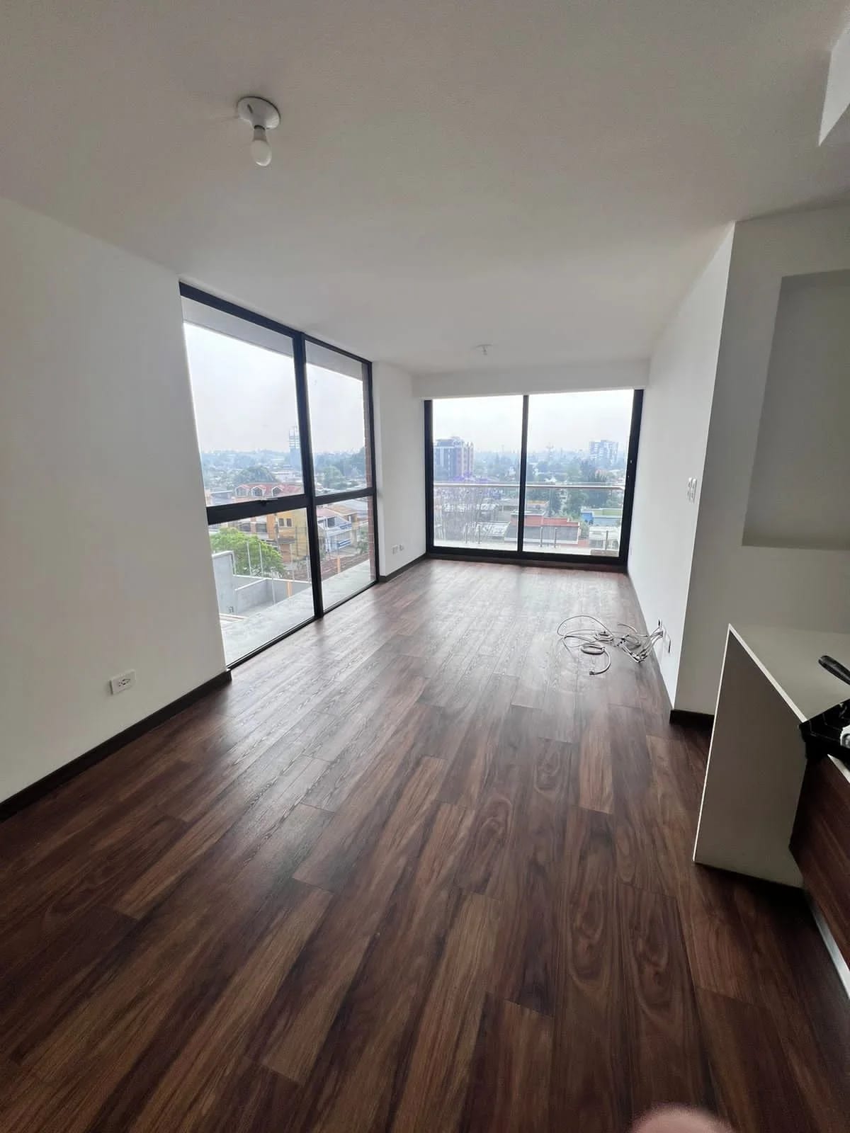 ARALIA 2 ZONA 11-APARTAMENTO EN ALQUILER — foto 5 de 11