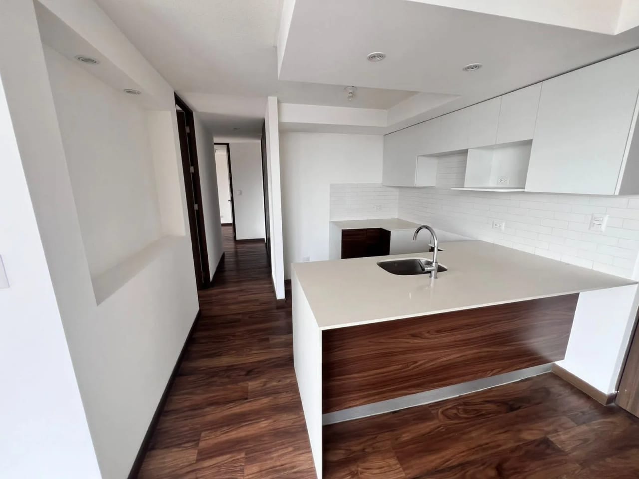 ARALIA 2 ZONA 11-APARTAMENTO EN ALQUILER — foto 7 de 11