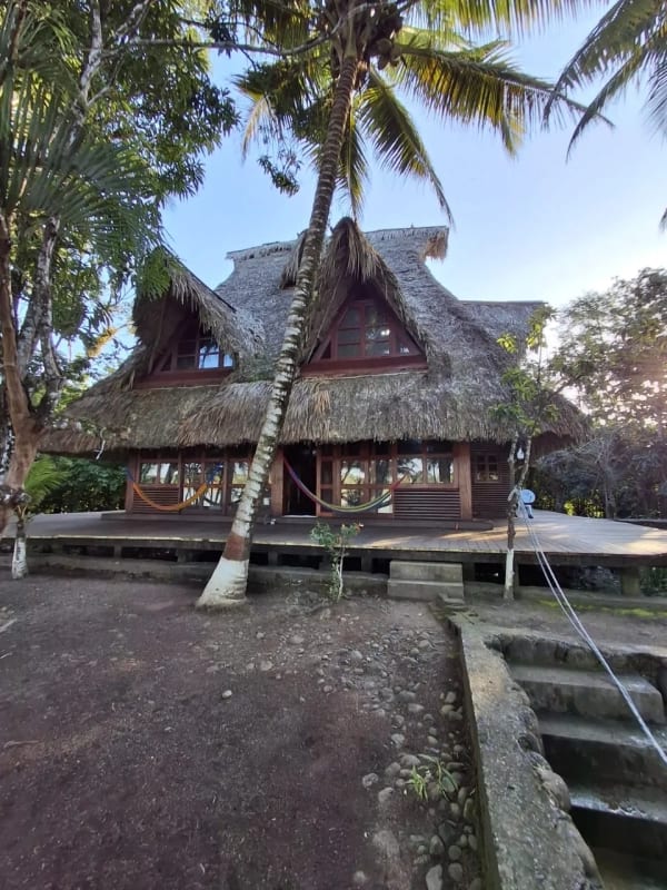 Casa en Arrendamiento - Isla los Zanates Rio Dulce — foto 1 de 7