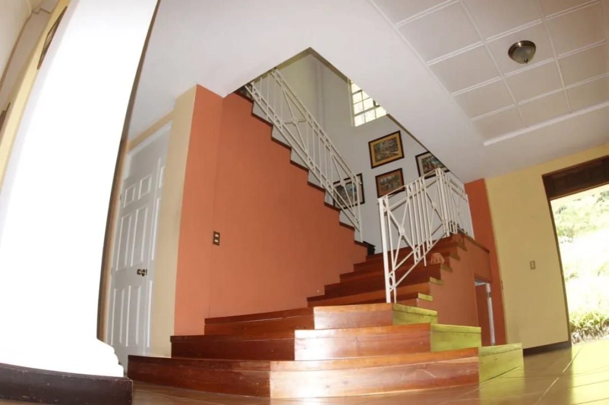 Casa en Venta - Tronco 2  EL ENCINAL Zona 7 Mixco — foto 8 de 15
