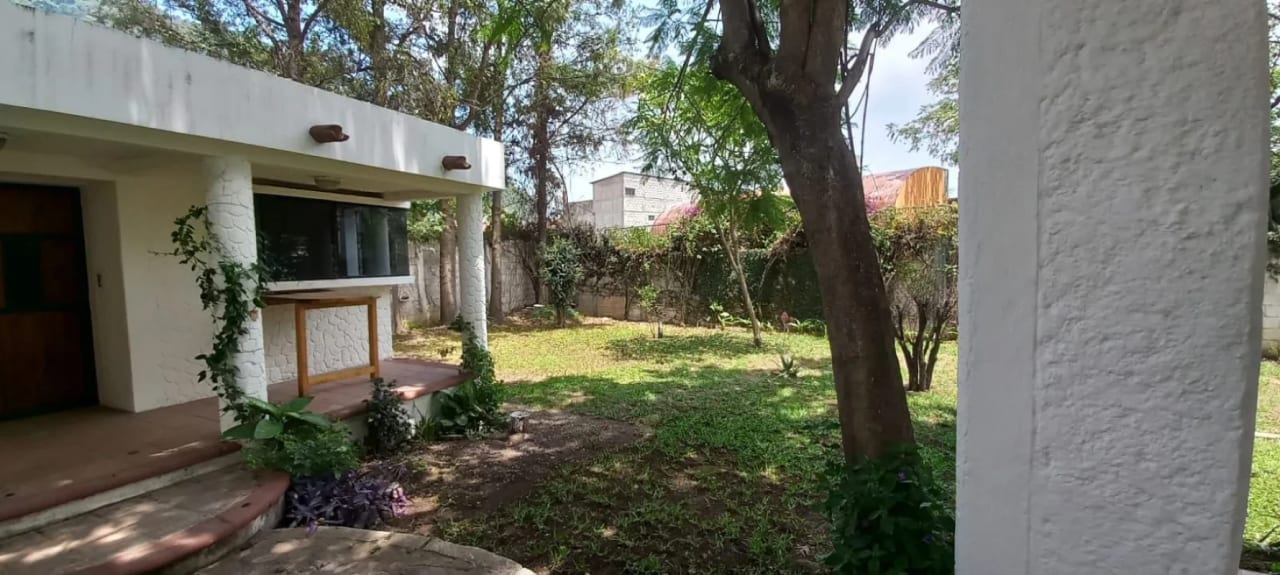 Casa en Venta - Panajachel  — foto 2 de 11
