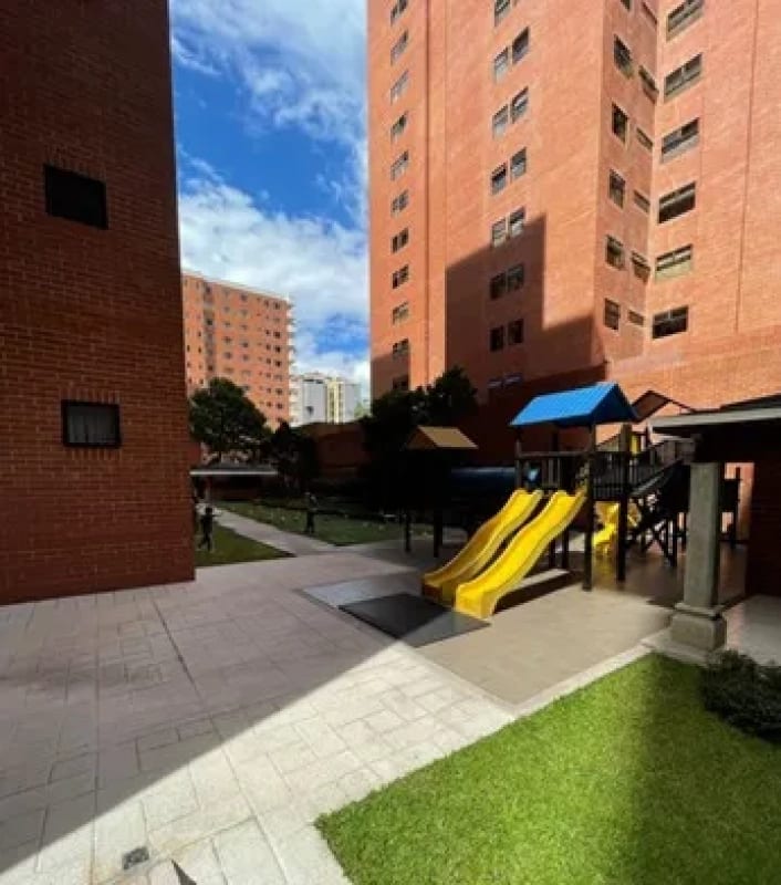 Apartamento en Venta - SAN IGNACIO II Zona 10 — foto 3 de 11