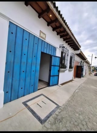 Casa en Venta - Los Franciscanos LUZ (hacia Alotenango) Antigua Guatemala — miniatura 1 de 15