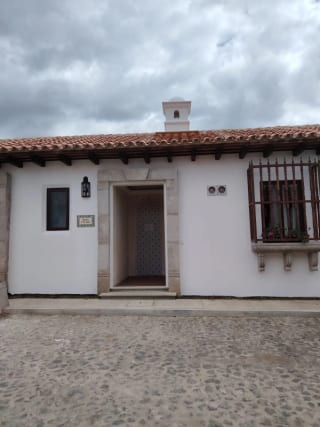 Casa en Venta - Los Franciscanos OASIS - (hacia Alotenango) Antigua Guatemala — miniatura 1 de 17