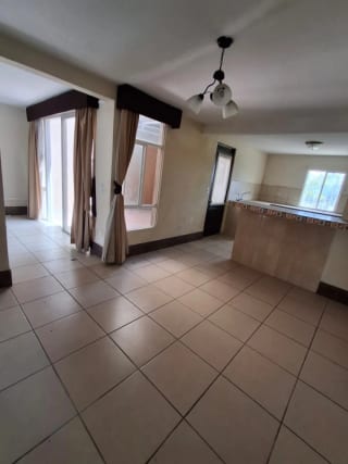 Casa en Venta - Los Olivos zona 18 — miniatura 11 de 14