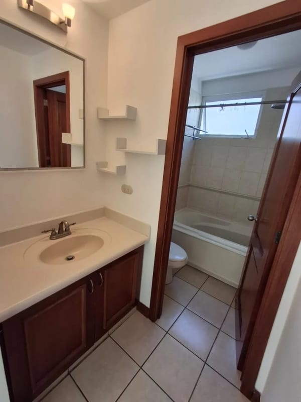 CASA en Venta - Portal del Bosque CAES — foto 8 de 17