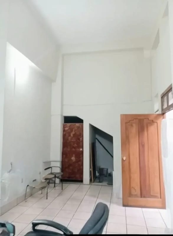 Edificio en RENTA  Parte Frontal  - Zona 1 — foto 7 de 12