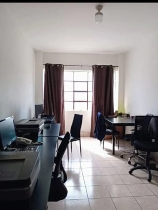 Edificio en RENTA  Parte Frontal  - Zona 1 — miniatura 5 de 12