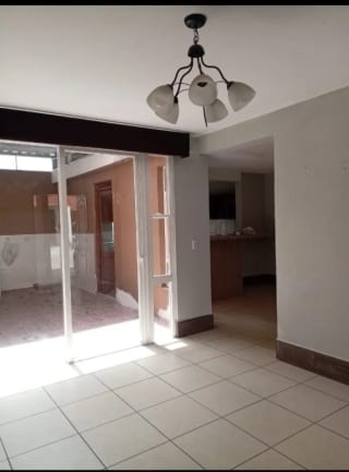 Casa en Venta - Los Olivos zona 18 — miniatura 8 de 14