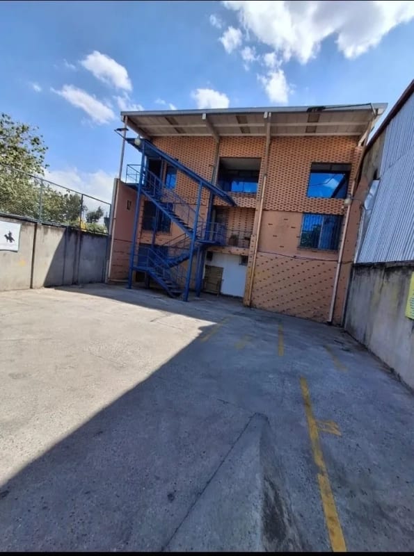 EDFICIO en Venta _ Calzada San Juan zona 7 — foto 17 de 17