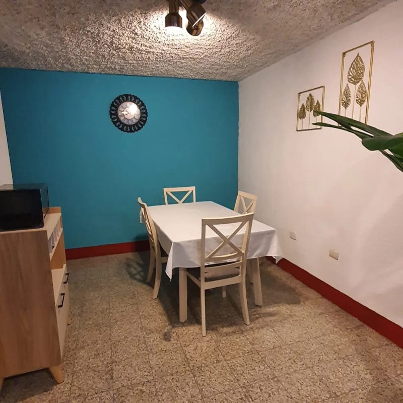 EDFICIO en Venta _ Calzada San Juan zona 7 — foto 9 de 17